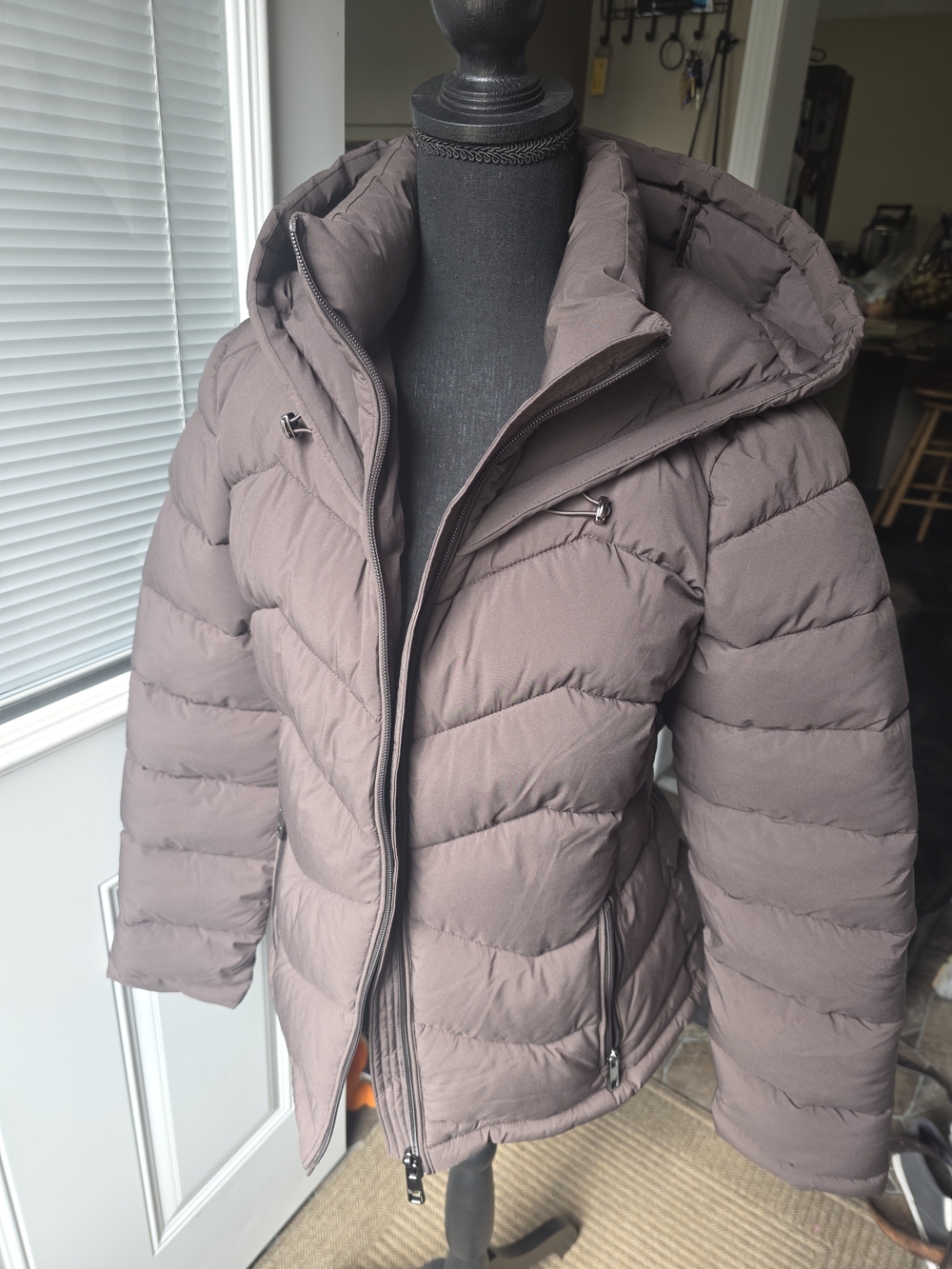 Women's Hooded Puffer Jacket in Taupe